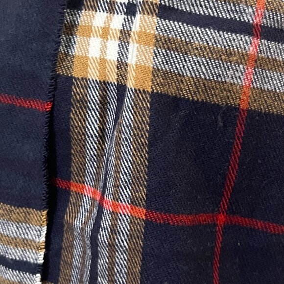 Cashmere Blend Plaid Scarf 85% Cashmere 15% Viscose – Soft Tartan Winter Wrap - Picture 3 of 6